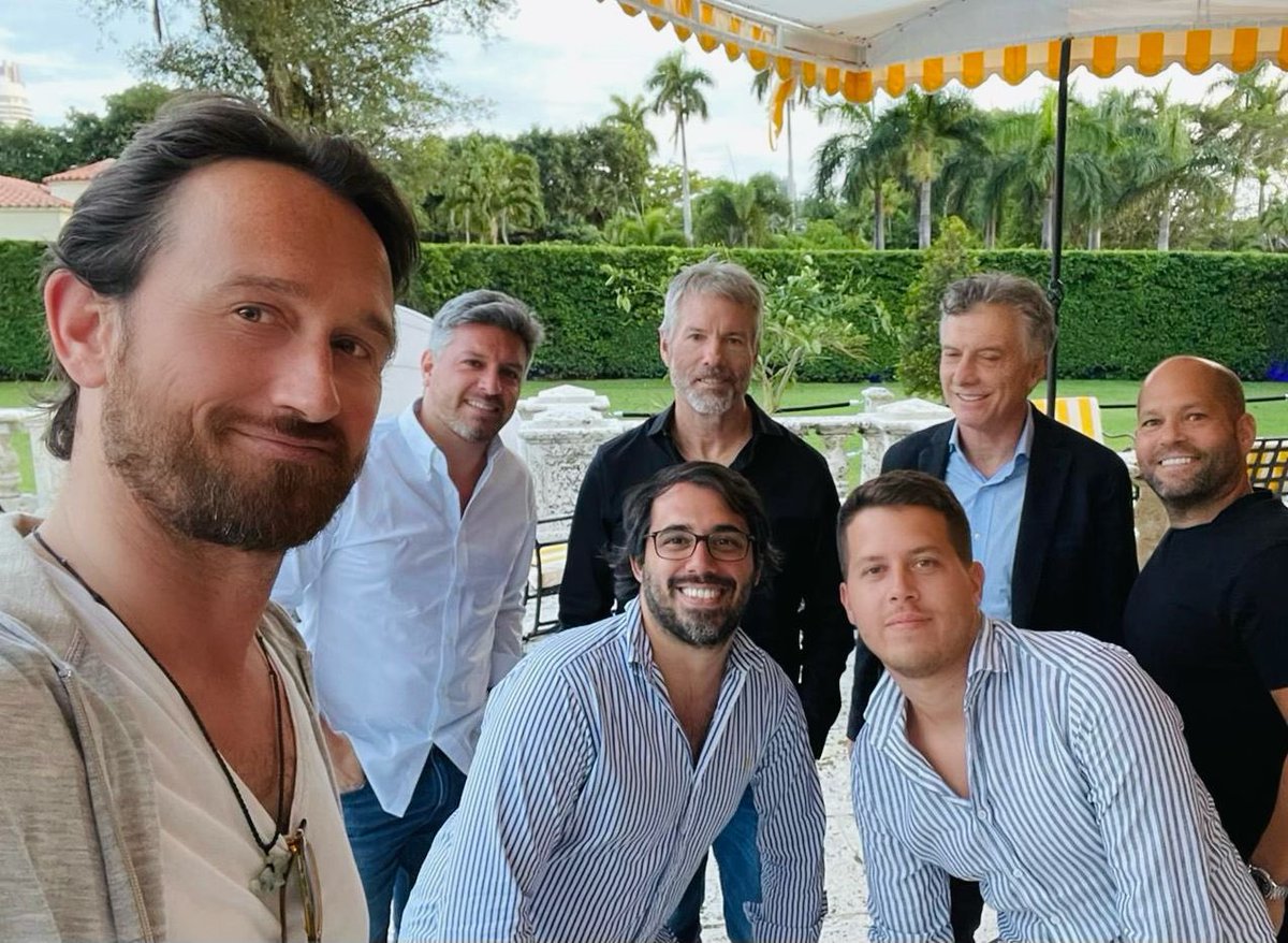 RichardByworth's tweet image. Miami started with a focus on ecological #Bitcoin investments in #LatAm
It concluded with the honour of introducing @mauriciomacri to @saylor
When 🍊pilling goes next level, you need the “high priest of #Bitcoin” - as Macri now calls him
Thanks @Eric_BIGfund and @scottmelker