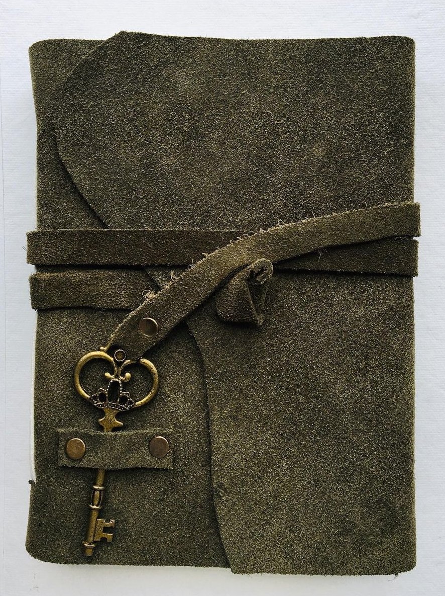 Suede Leather Notebook with 200 Recycled Handmade Paper 
#GreenSuede #recycled #Handmadepaper #metalkey #MadeInIndia #USA #Germany