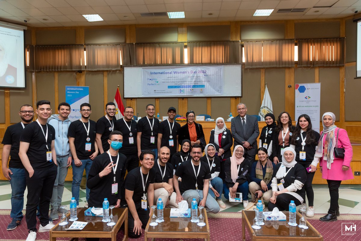 marawanxmamdouh's tweet photo. Google Developer Groups Assiut First event. it was an amazing event with great speakers. 

I am like to thank all of them for their inspiring talks Dr. Heba Saleh, Rawan A. El Ashry, Mariam Heshmy, and Deena Gergis ❤

#ProgressNotPerfection #IWD2022 
#google_developer_groups https://t.co/xeOg3Z7iJK