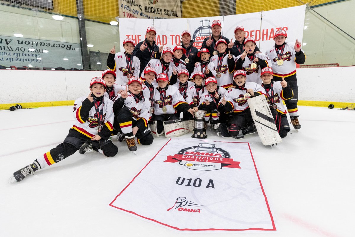 HometownHockey's tweet photo. Congrats to today's first batch of #RedHats winners at #OMHA Championships presented by @GetCracking!

@WhitbyHockey U12 AA 
@CW_Fusion U10 A
Shallow Lake U11 Tier 3
Lambton Shores U11 Tier 2 https://t.co/ocVrOwIWF2