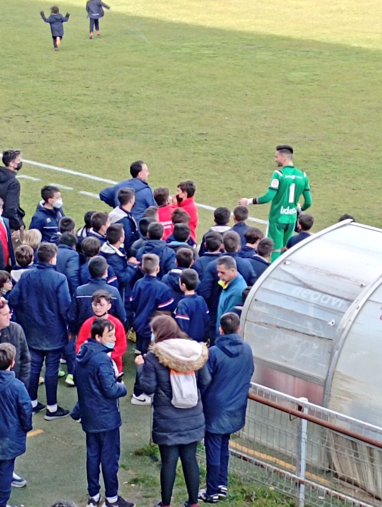 Que <a href="/Chriistian_mm/">Christian Martin</a> sea tan aclamado es de lo más lógico por lo gran persona que es.

#PonUnChristianEnTuVida ❤️💙