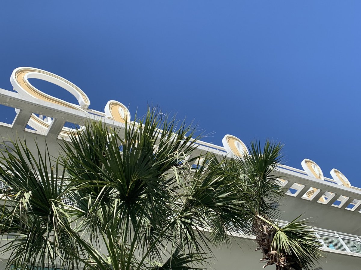 c_hoyt's tweet photo. #florida #modern #architecture … it’s been a while https://t.co/phDx2qsOkA