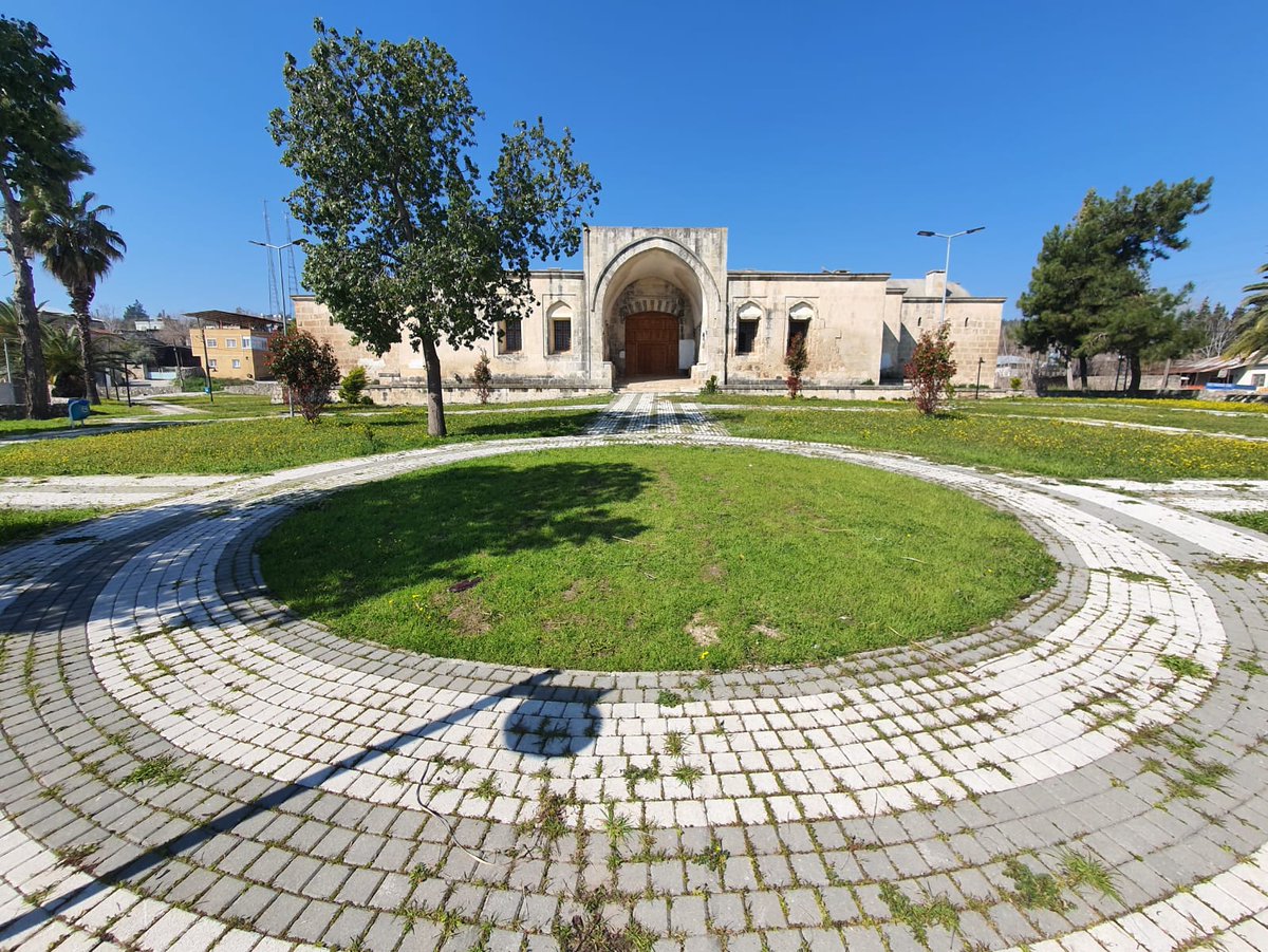 Okulumuz Öğretmeni Abdullah Coşkun, Hatay-Aydıncık arasını bisikletle katederek tarihi ve kültürel yerleri öğrencilerine, canlı derslerle tanıttı. Okulumuz TÜBİTAK Projesi kapsamında yapılan benzer çalışmalar, devam etmektedir.