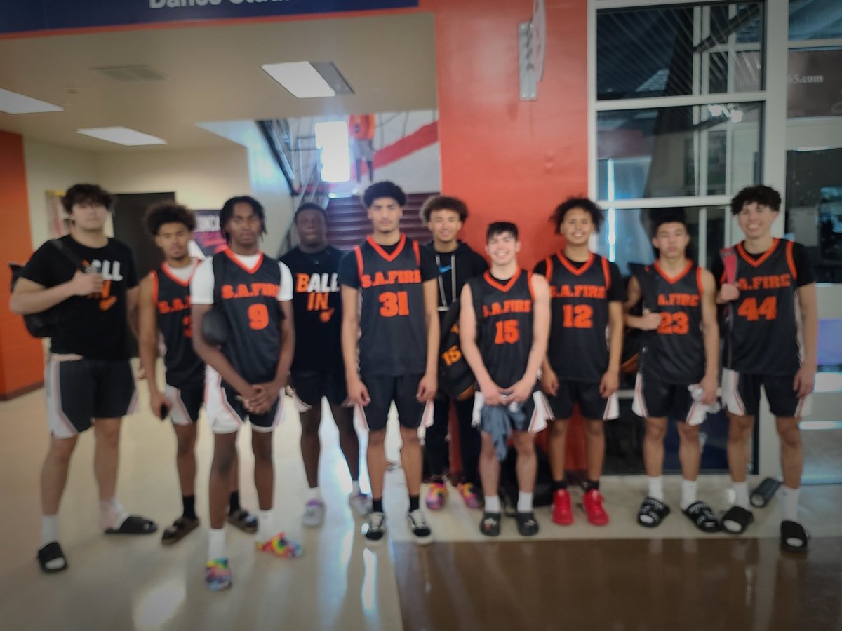 SA Fire 17u go 2-2 this weekend against some really good competition. Fought hard all weekend. Thank you <a href="/TexasHoopsGASO/">TexasHoops/GASO 🔗</a> for a great 1st live period. Next up 2nd live period in 2 weeks #GASO #GASOOpen1

<a href="/AlamoCityHoops1/">Alamo City Hoops</a> <a href="/GASOTim/">Tim Littlefield</a> <a href="/GASOBlue/">Blue Zertuche 🔗</a> <a href="/GASOLyndon/">Lyndon Cook 🏀</a> <a href="/GASOMass/">Ryan Massad 🔎</a> <a href="/Ani_Umana/">Ani Umana</a>