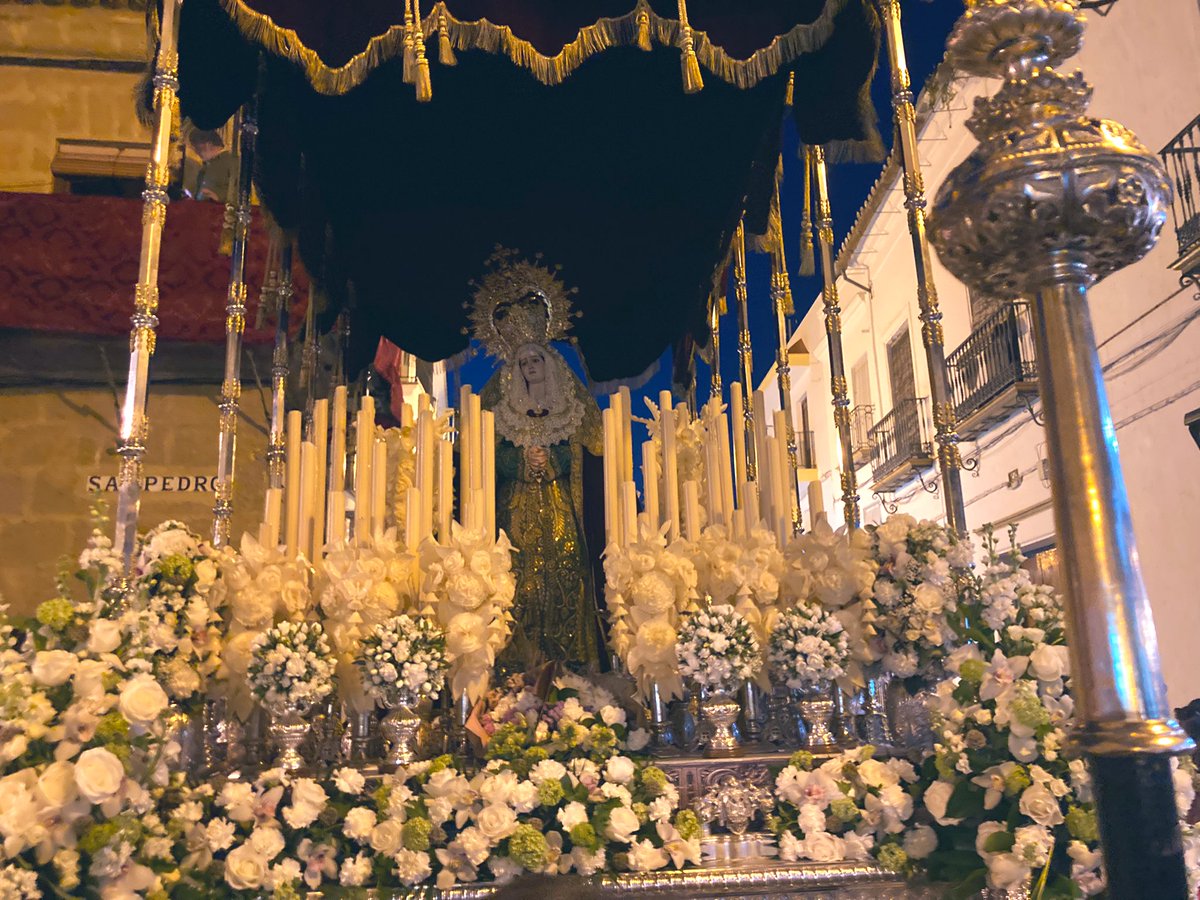 Espectacular como ha lucido la virgen de los desamparados de la <a href="/GJDulceNombreOs/">Hdad. Dulce Nombre</a> con una saya verde y oro de un vestido del grandioso torero #diegopuerta que regaló tras torear una tarde en mi ruedo #ssosuna22