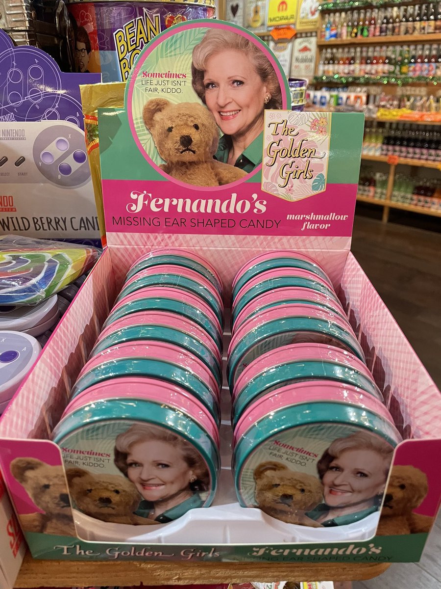 A VERY specific #GoldenGirls product. It’s based on a single episode from Season 3 when a Girl Scout holds Rose’s teddy hostage. Jenny Lewis played the Girl Scout. https://t.co/ERay9QEqMy
