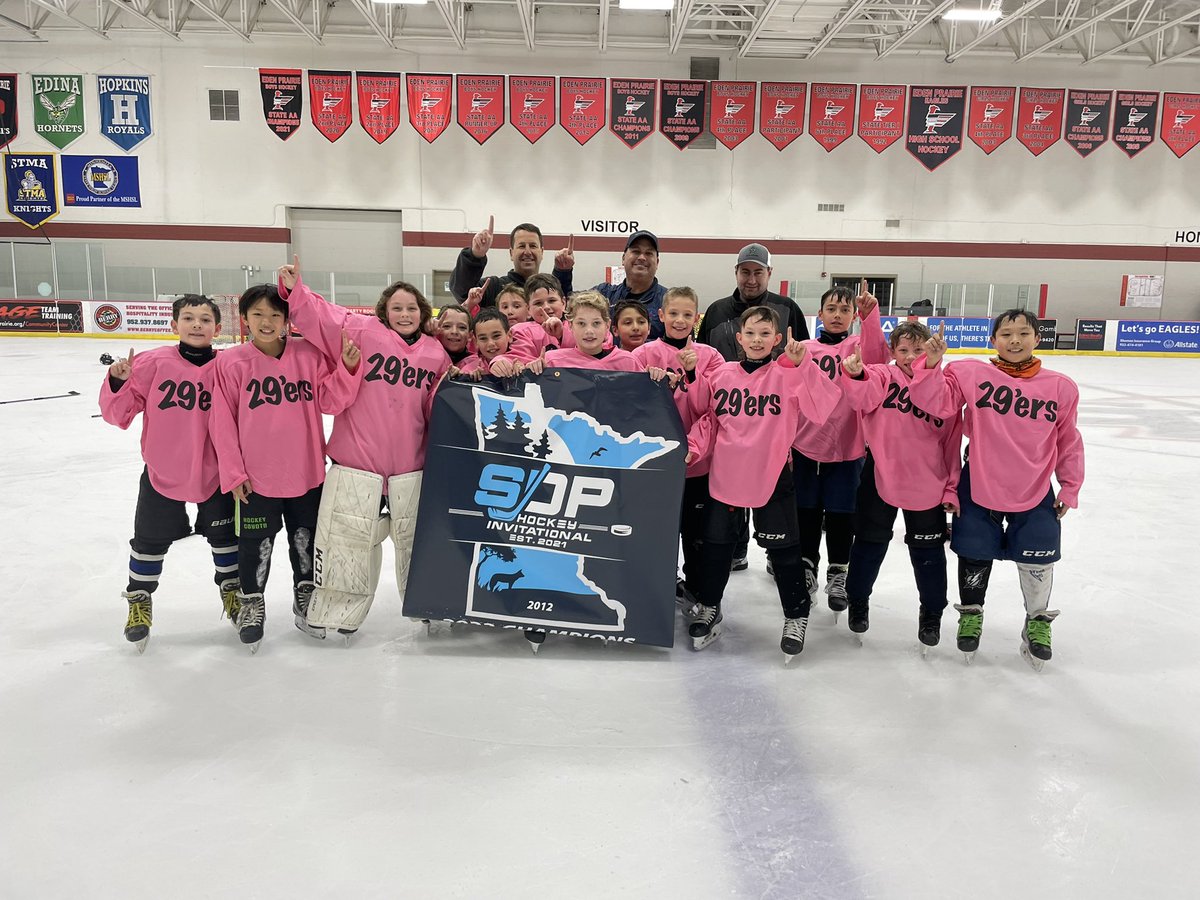 YouthHockeyHub's tweet photo. SDP Invite
2012 Championship
NorthStar Elite > JR Ducks (5-3)
The 29ers score five unanswered in the third period to win the championship over the JR Ducks. Evan Monahan comes up big in net and earns POTG honors.
@SdpHockey
#sdpinvitational https://t.co/ZUaaUzLdy4