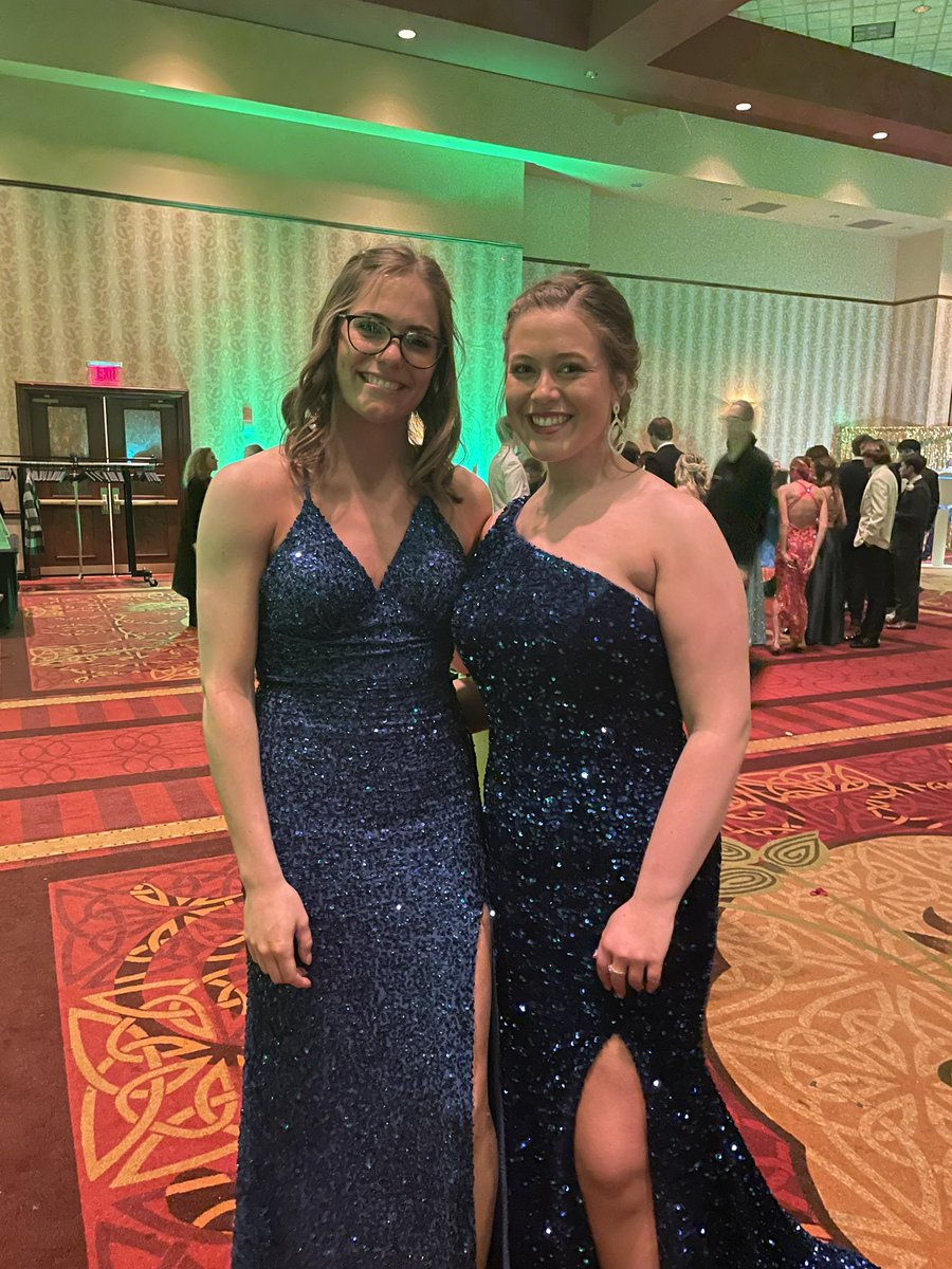cmsbizteach15's tweet photo. Enjoyed seeing my students looking fierce for the Junior-Senior Prom! #MagSwag #CMSPROM22 https://t.co/sobj95qYw9