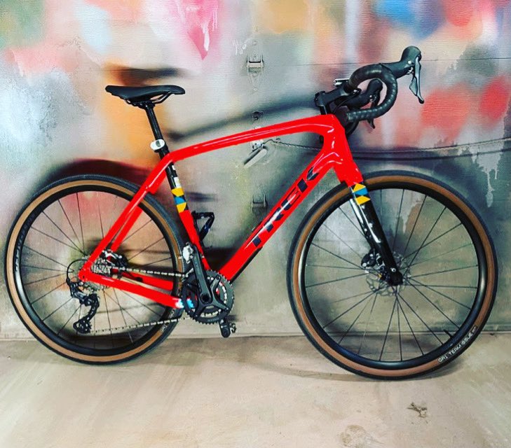 ZiggysCycleKW's tweet photo. A nice piece of art !!! 🖼 🥰
@TrekBikes Checkpoint SL 5
#trekbikes #checkpointsl5 #gravelbike #gravelbikes #bikeart #bikephotography #bikelove https://t.co/xzipdqMHw1