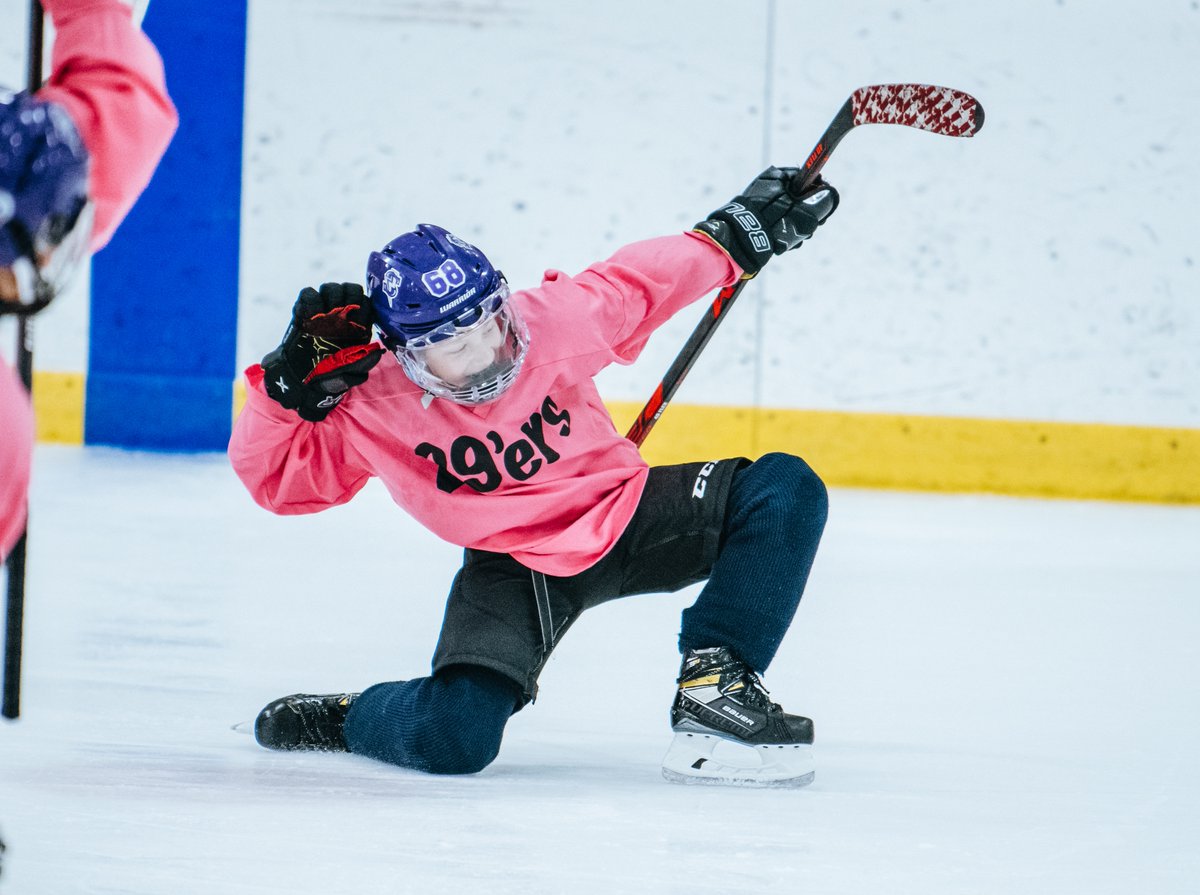 YouthHockeyHub's tweet photo. SDP Invite
2012 Championship
NorthStar Elite > JR Ducks in photos
#sdpinvitational
Top Left: Gresl Celly
Top Right: Evan Monahan
Bottom Left: Wasserman Goal
Bottom Right: 29ers Celly https://t.co/G56xNHHulk