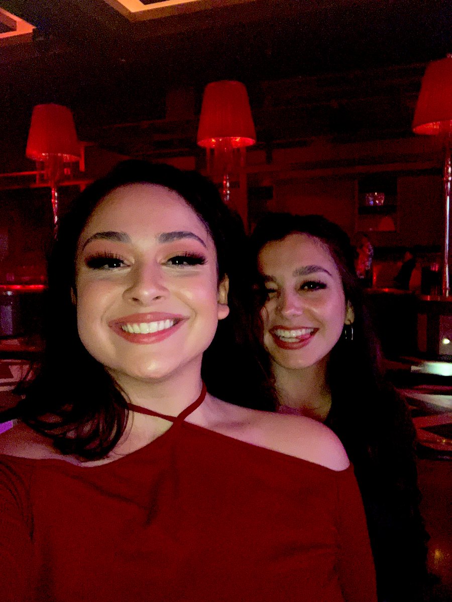 Missslys00's tweet photo. Two Chicks in Reno @_makanik @TwoChicksReno #RENOWEEKEND https://t.co/FogD72vNdG
