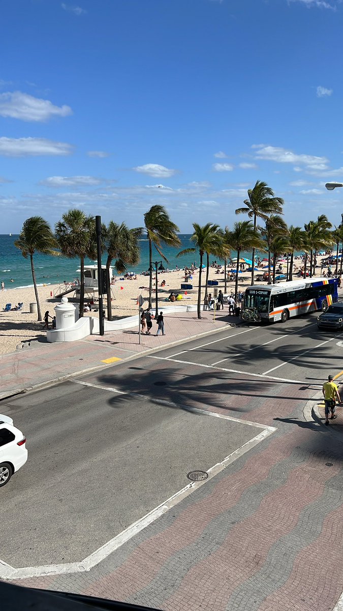 audi0305_'s tweet photo. #beachlife https://t.co/463DDXaiCx