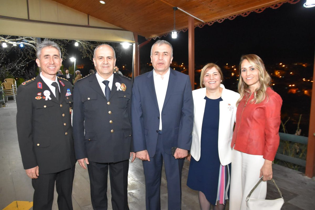 nevsehiremniyet's tweet photo. #TürkPolisTeskilatı177 Kuruluş yıldönümünü münasebetiyle @TopuzluHan Restoran'da Şehit Aile yakınları, gazilerimiz ve gazi yakınlarına yönelik iftar programı düzenlendi, tüm misafirlerimize şükranlarımızı arz ederiz. #TürkPolisTeskilatı177Yaşında #GüvenliŞehirNevşehir https://t.co/vZ0TvwWTAk