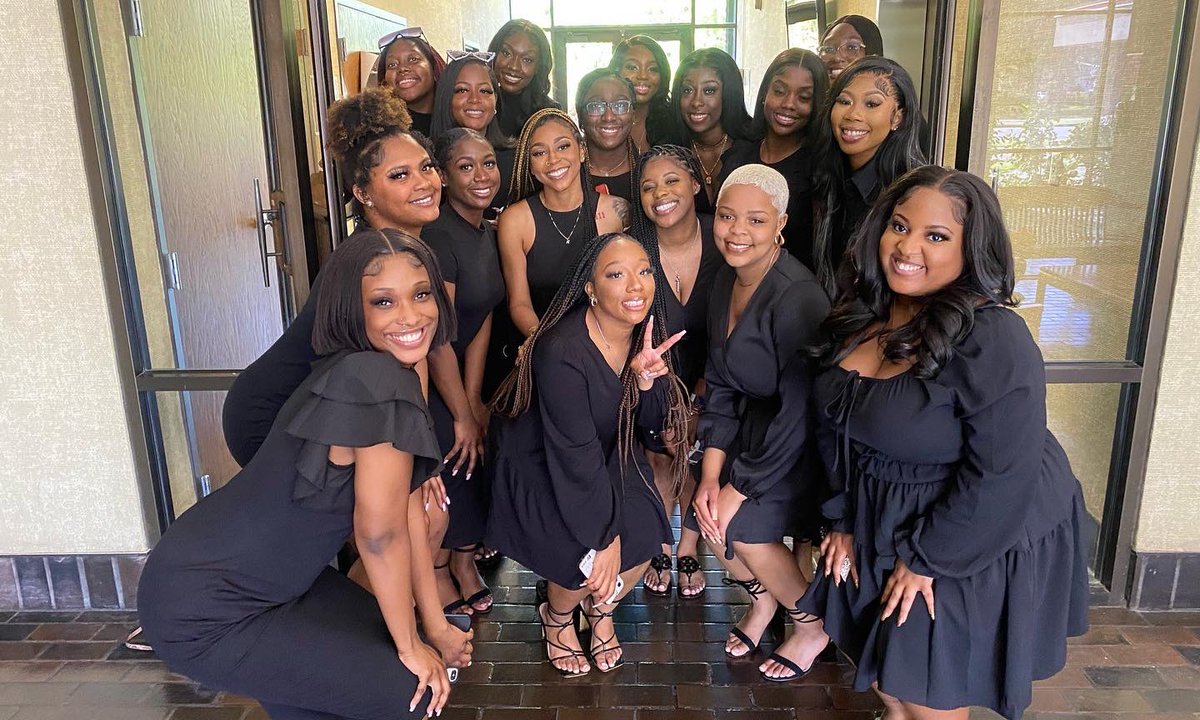 VstateSISTUHS's tweet photo. The Valdosta State Chapter of SISTUHS, Incorporated would like to give a well deserved CONGRATULATIONS to our newly inducted Class 4💛🖤
We are so proud of each and every one of you and we can’t wait to see what you will accomplish within our organization!
#iZoom #SISTUHSWEWILLBE https://t.co/xii53vCs2Y