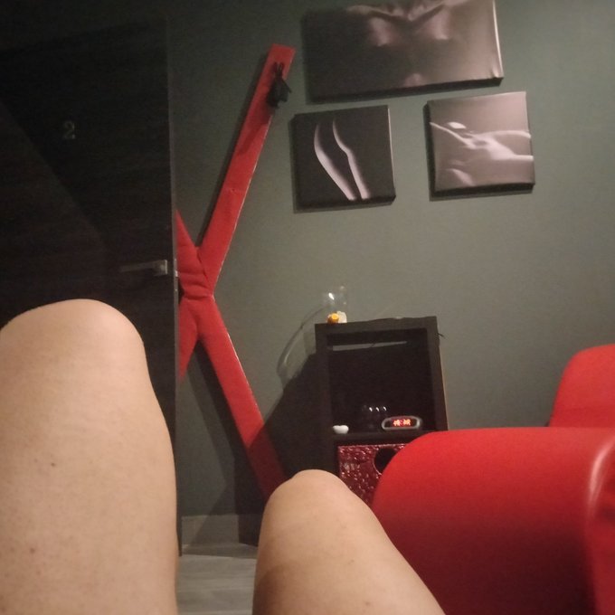 Buenas noches #fendom #bdsm #andalucia #cadiz ... Día de Bdsm juegos fantasía oscura?? en el centro @CentroAnunnaki