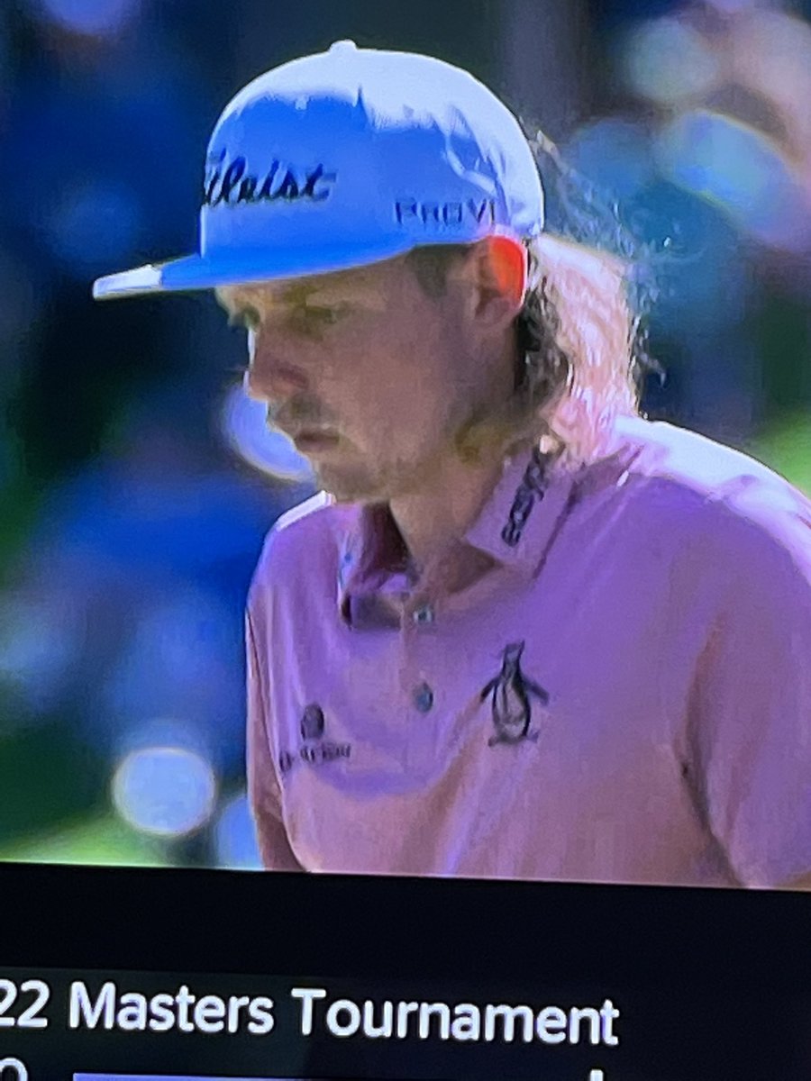 DavidAPierceEsq's tweet photo. The dude that is chasing the lead at Masters (Cam Smith) looks like Joe Dirt.  David Spade should not let this go unnoticed. https://t.co/shfOcW6hvt