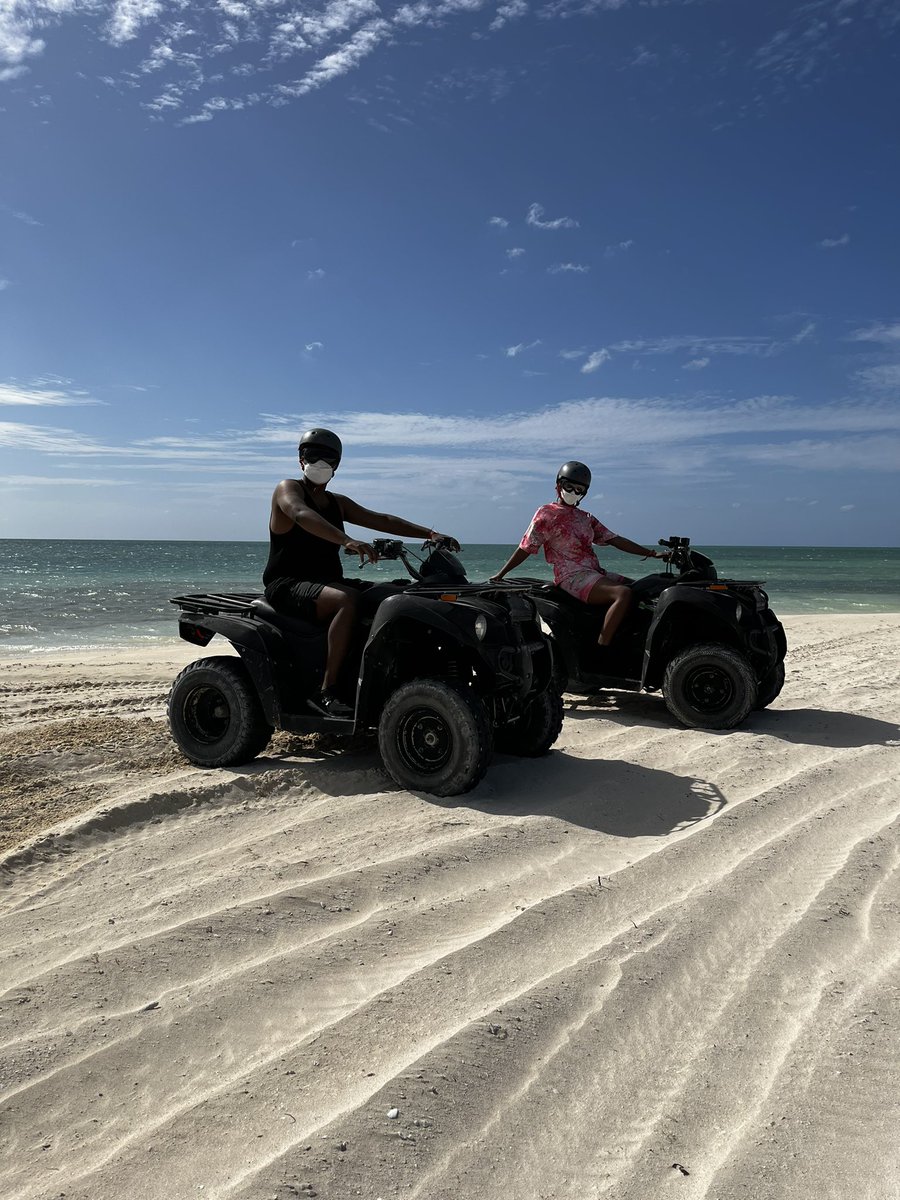 OthnielX's tweet photo. HONEYMOON: Turks & Caicos 🇹🇨 #BlackLove #MatchMadeInHarris https://t.co/iWO53ajo67