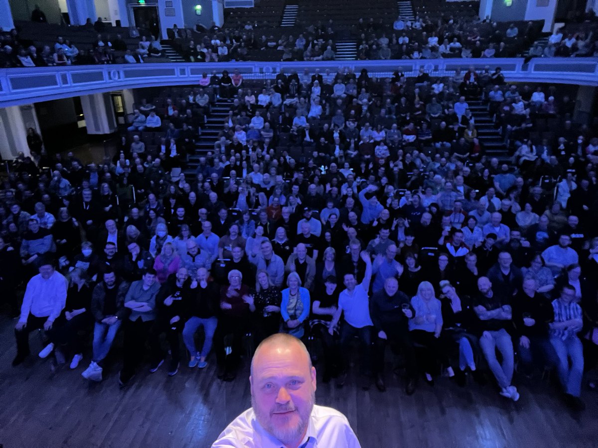 almurray's tweet photo. Blackburn! @kinggeorgeshall what a night. Tina the dinner lady who is not a dinner lady. Cow no 89! Rich the Prophet. Paul, Paul, Paul, Paul and Paul. Susie. Thank you all! https://t.co/B2FH7cPB9U