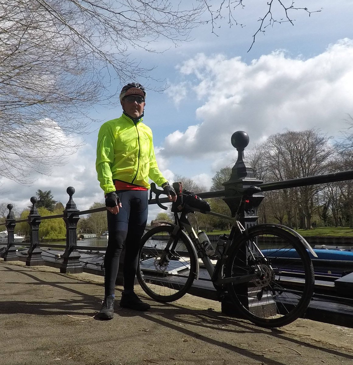 Stevie_Joy's tweet photo. 2/3 I will be taking on the @WeAreCyclingUK KAW, 260 miles mainly off road over 5 days. Starting and finishing at @RAFBrizeNorton. Thanks to @PlanetRockRadio for the company and @RestrapLTD for keeping my gear organised #RAFARides #wearecyclinguk https://t.co/VIdvYeqvYk