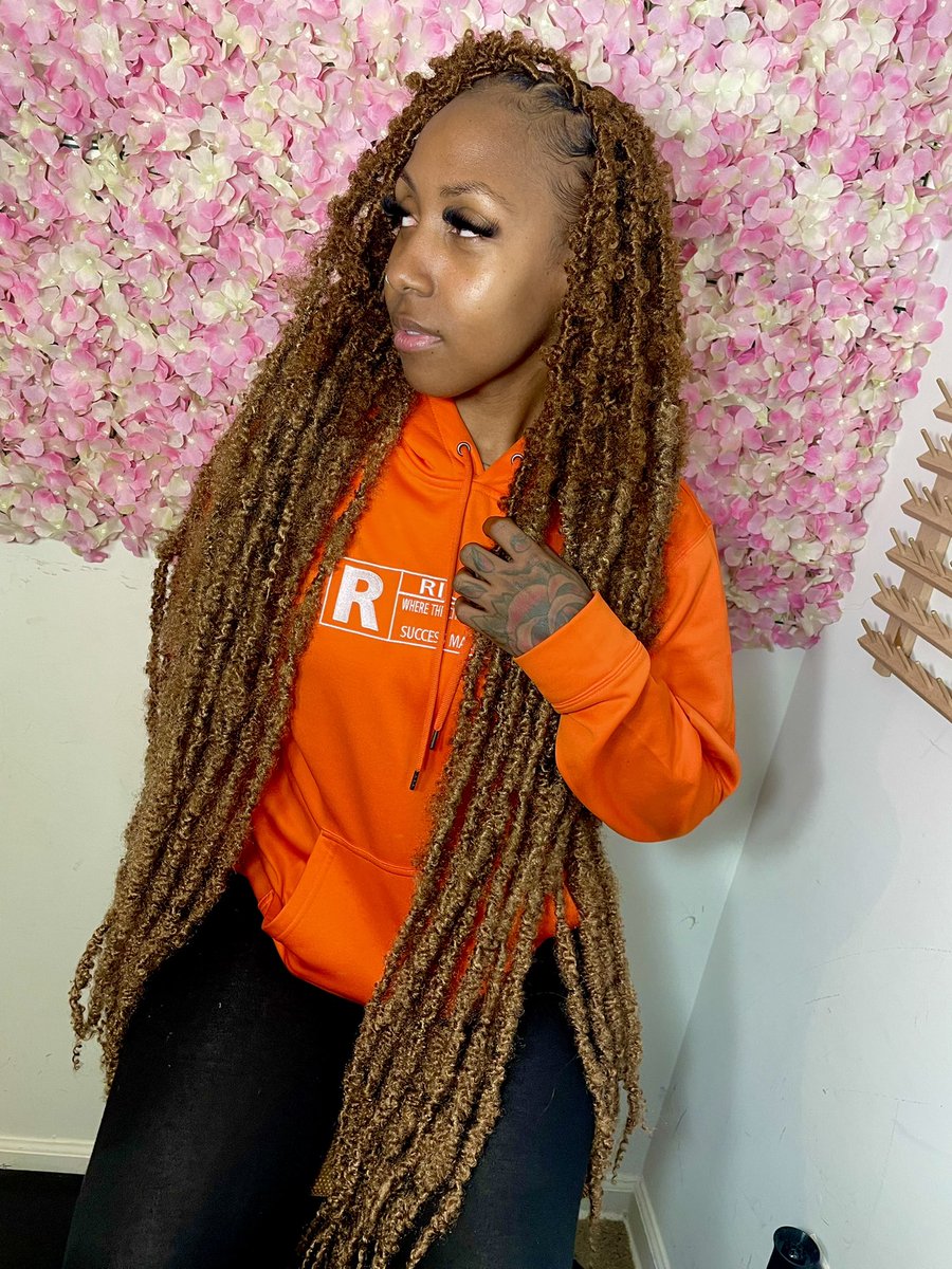 circus_solay's tweet image. KILLA Disstressed Locs 🔥🍯💛🤎 These are my new Fav. Don’t just look  .. #BookTheLook