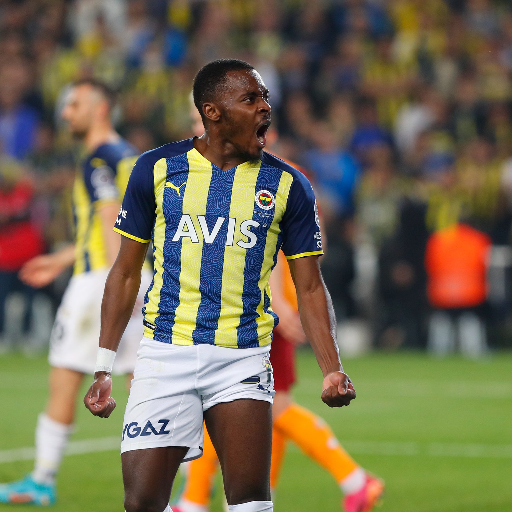Fenerbahçe-Galatasaray maçında Osayi Samulel'in sevinci