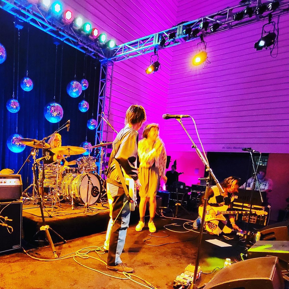 realginaschock's tweet photo. I had a blast playing drums with @thelindalindas at the @SFMOMA #ArtBash on Friday night. Thanks πΈ for the pics, @gwynwaters #SfNightlife https://t.co/lCfGb85jcy