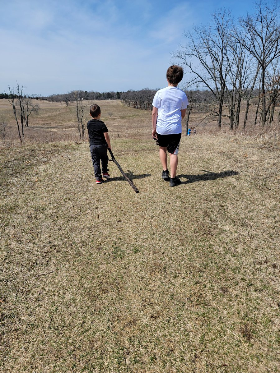 apprentice322's tweet image. Got out on a hike today and enjoying this nice weather! Loving life and everything about it! Thanks to #sobriety #RecoveryPosse #wedorecover #SundayFunday #loveyouall