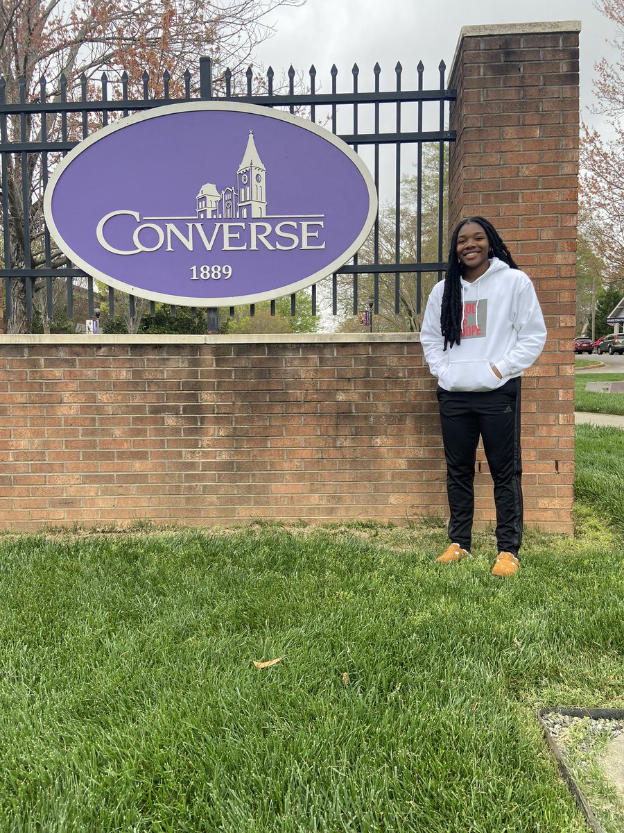 AlexisMCarr04's tweet photo. I had a great time yesterday at converse university! Thank you @Converse_wbb @Coachsam00 for inviting me. https://t.co/sH3k675BU2