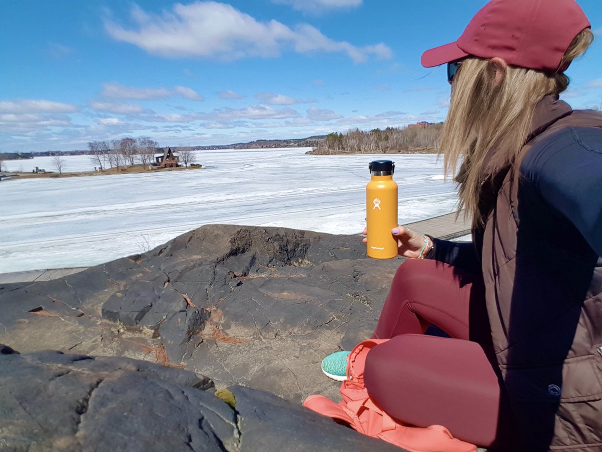 HeyItsMeMissJT's tweet photo. Loving the +8°C and feeling pretty great. #Hydrate #Sunny #Sunday #AdventureGirl #OutdoorFitness #Hiking #Cardio #AlwaysActive #WorkoutWithAView #GetOutside #Spring 🌱🏃‍♀️☀️🥾💜 https://t.co/hfj1sUUwBV