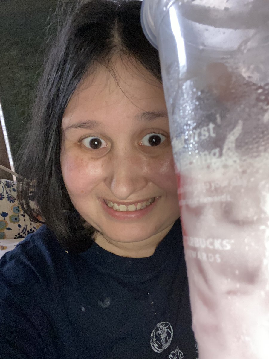 skaterqueen22's tweet photo. I’m aesthetically shining in pink I’m pink maybe blinding you you still outgrow me 🌈😻🙌🏻🌧🥰🖤🤓♾ https://t.co/lzxAmLzBGL