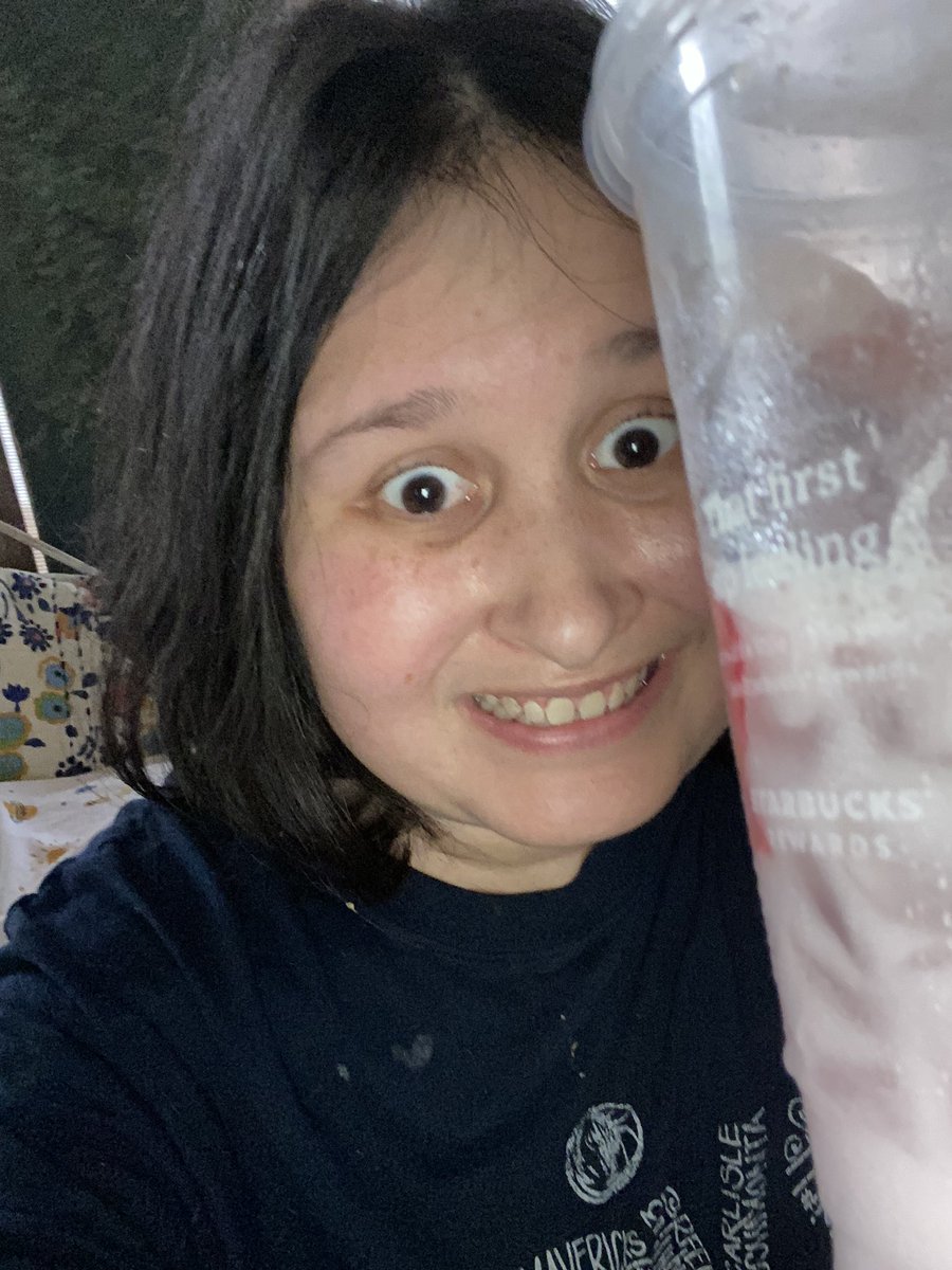 skaterqueen22's tweet photo. I’m aesthetically shining in pink I’m pink maybe blinding you you still outgrow me 🌈😻🙌🏻🌧🥰🖤🤓♾ https://t.co/lzxAmLzBGL