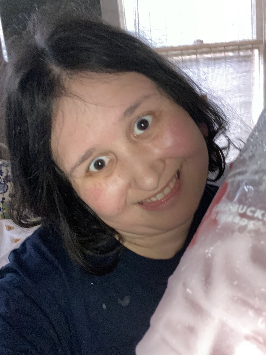 skaterqueen22's tweet photo. I’m aesthetically shining in pink I’m pink maybe blinding you you still outgrow me 🌈😻🙌🏻🌧🥰🖤🤓♾ https://t.co/lzxAmLzBGL