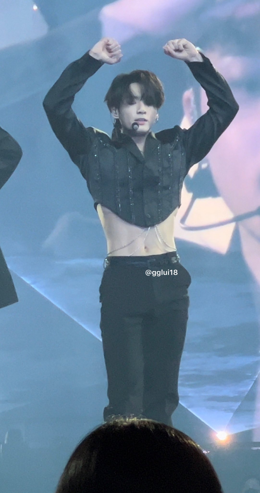 Taekook Girl⁷🐯🐰 𐤀 on Twitter "Omg his abs btsconcert bts jungkook 