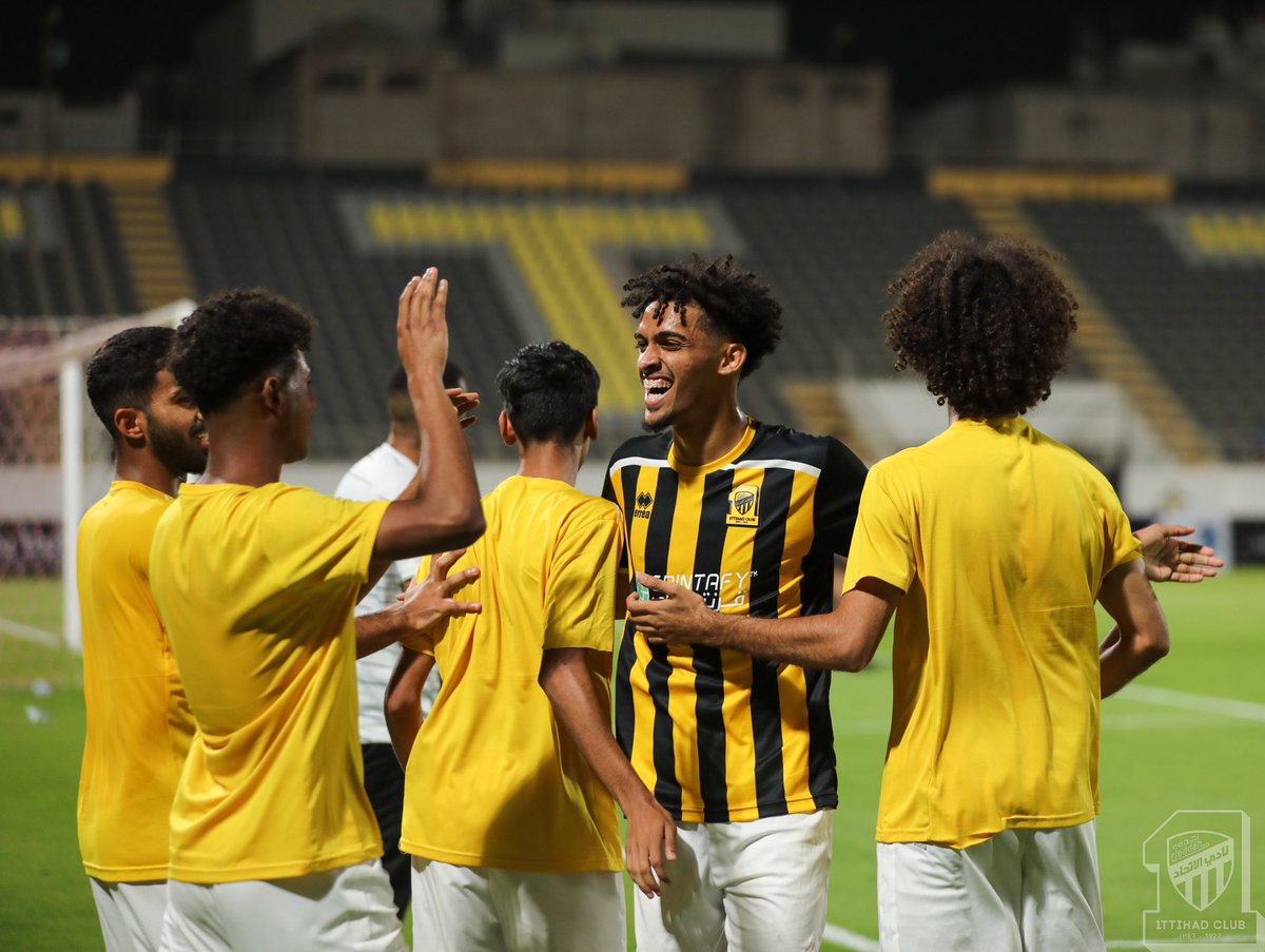 ittihad's tweet photo. ⚫️دوري تحت 19 عام🟡
⚽️| #الاتحاد 2 : 0 الطائي
"نهاية اللقاء" 
أنس الشريف ⚽️
حسان عمار ⚽️ https://t.co/WvhLVvwxMU