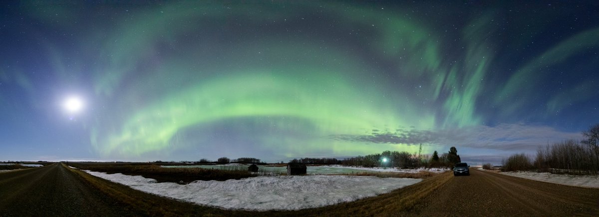 AuroraJAnderson's tweet photo. Just a few shots from last nights show. The reds were early in the evening, before it clouded over. Then the pano's where after I dragged my butt out of my house, around 2am.  
Was battling what might be covid, so I stayed close to home. But the best medicine is aurora! https://t.co/xyJEL5XY9h