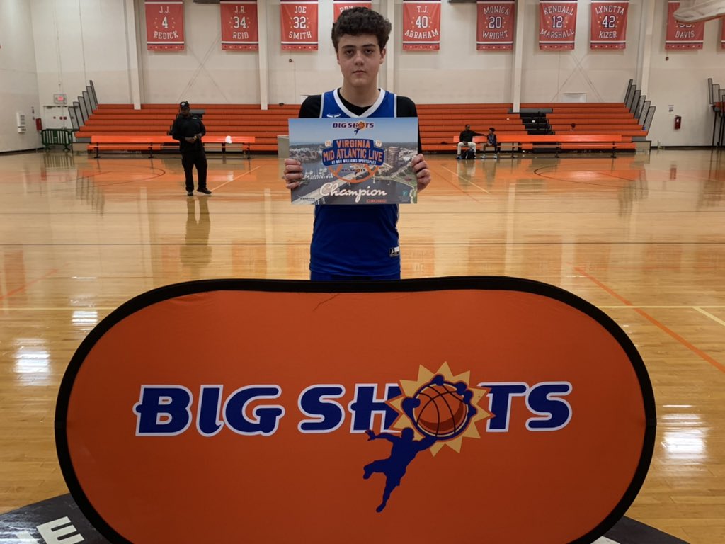 BigShotsGlobal's tweet photo. #BigShot #MidAtlanticLive 
13U Championship 🏆 

Champs: Team Richmond 34

MVP 2 Kyle Tracy 11  

Runner Up: Wilmington Excel 31 https://t.co/SuuGyUq3tP
