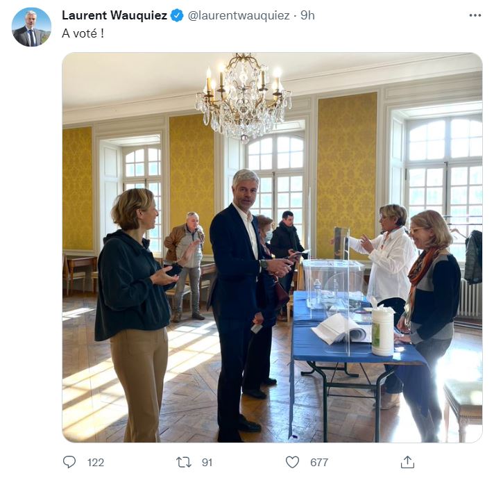 EtienneBaldit's tweet photo. #PerdusDeVue Il est 23h passées et Laurent Wauquiez et Bruno Retailleau n'ont toujours pas officiellement réagi aux résultats du 1er tour, au score de leur candidate Valérie Pécresse et au 2d tour Macron-Le Pen. Leurs derniers tweets respectifs : https://t.co/vVlhOjtp1a