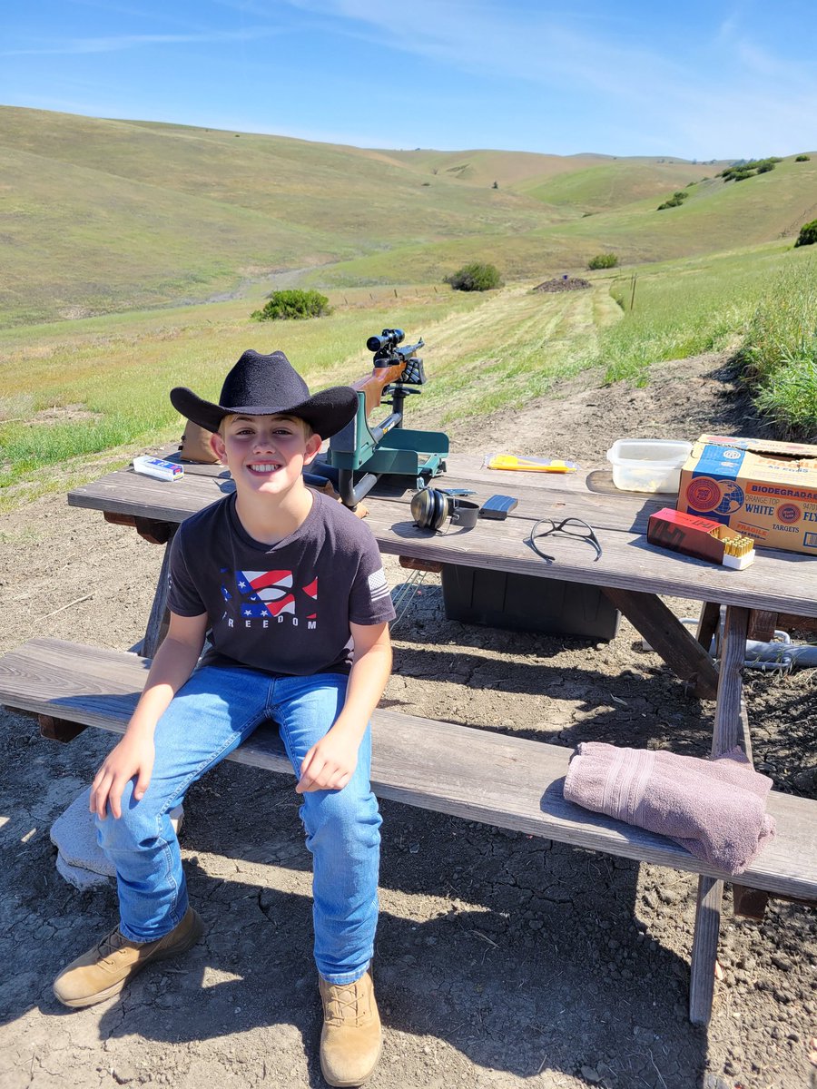 ChadRickard's tweet photo. #backyardshooting spending the day with my youngest...putting lead downrange! ๐บ๐ธ๐บ๐ธ https://t.co/LE2rV9yvqP