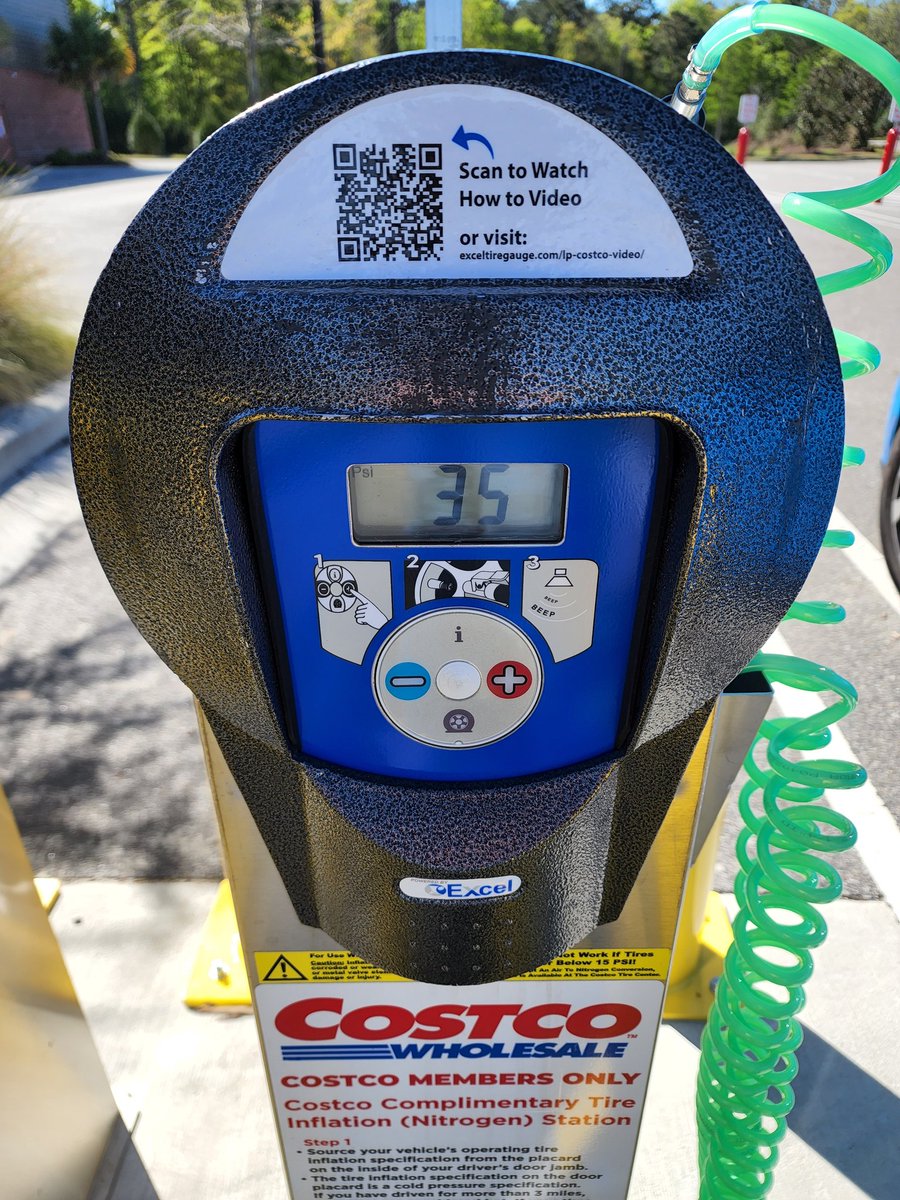 MikeEarnest's tweet photo. @Costco thanks for offering self serve air! https://t.co/9FdVCdLCdy