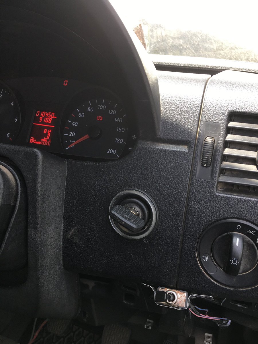 AutokeyKenya's tweet image. Vw Crafter 2008 all keys lost. Key supplied and cut by @AutokeyKenya . 

📧 autokeykenya@gmail.com

📞 0797118699

Website autokey.co.ke

#autokey #keyreplacement