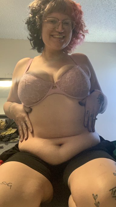 cute tummy content 4 u 💕 https://t.co/llTbdSWKQC