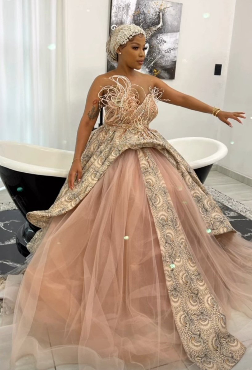 teelyfe's tweet photo. Beautiful bride♥️...On the next episode of Faith Nketsi "We are pregnant!!!" Halala koti ka Njilo.. https://t.co/w0rleXX0Sb