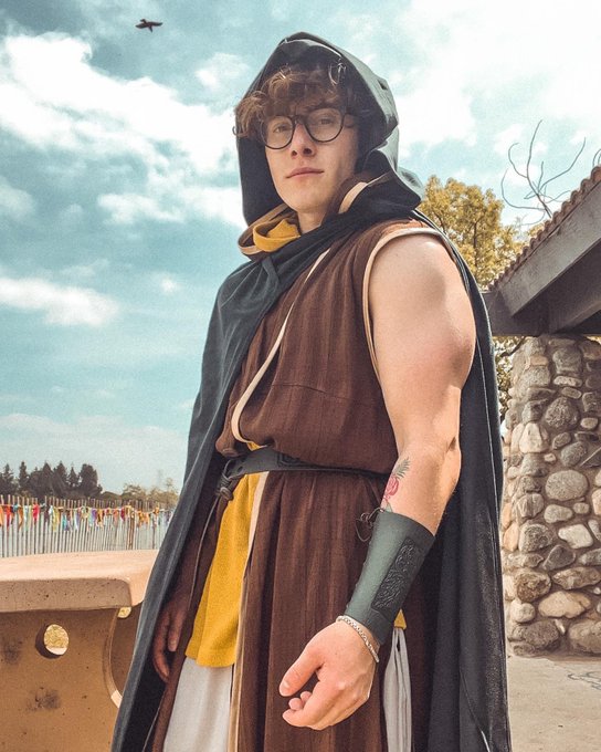 The Renaissance Fair is awesome https://t.co/ZymC3ILd1d