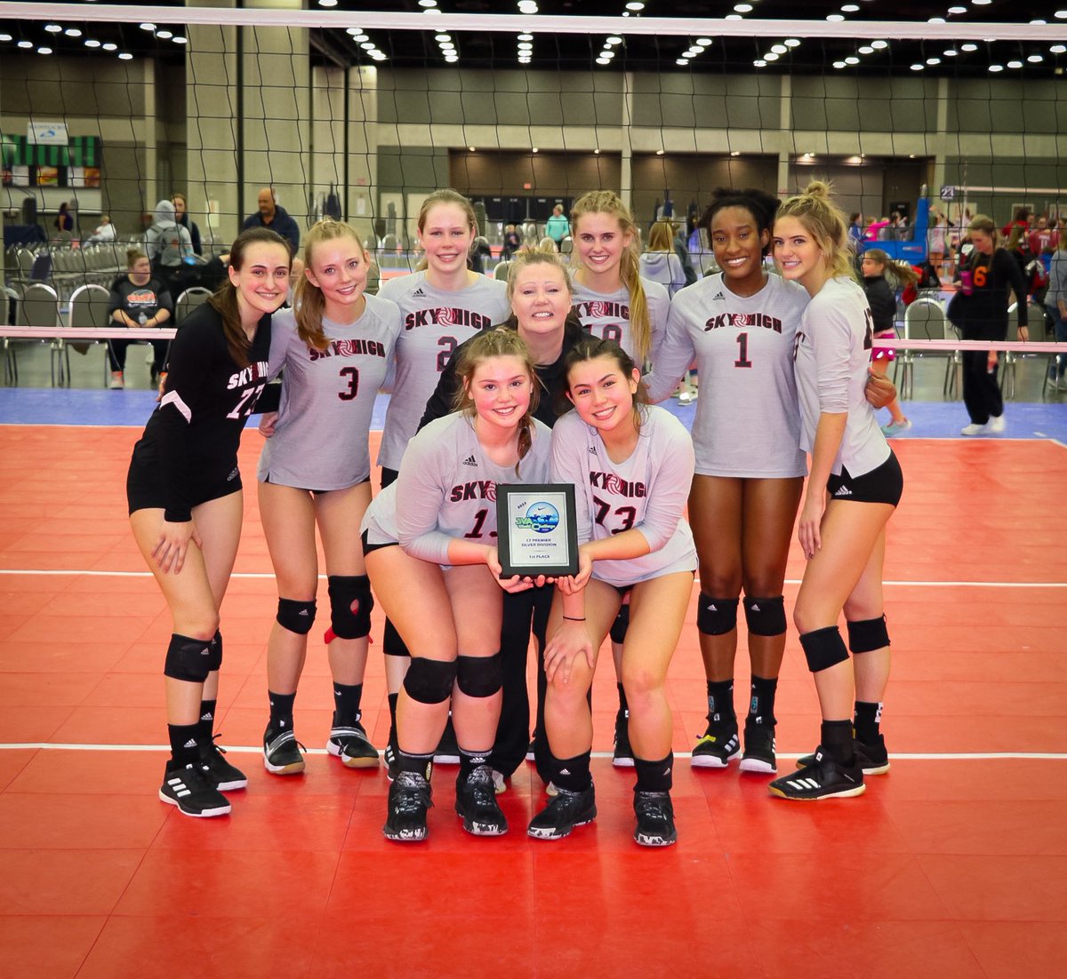 gabriellexbrew's tweet photo. Ended the weekend 7-2, and took first place in the silver bracket! Excited for Windy City Qualifier next weekend! 

@UCSCWVB @SkyHighVB @prepdigil @NCSA_Volleyball @ButlerVB @scuvolleyball @DenisonVB https://t.co/Xx7HpEvQZq