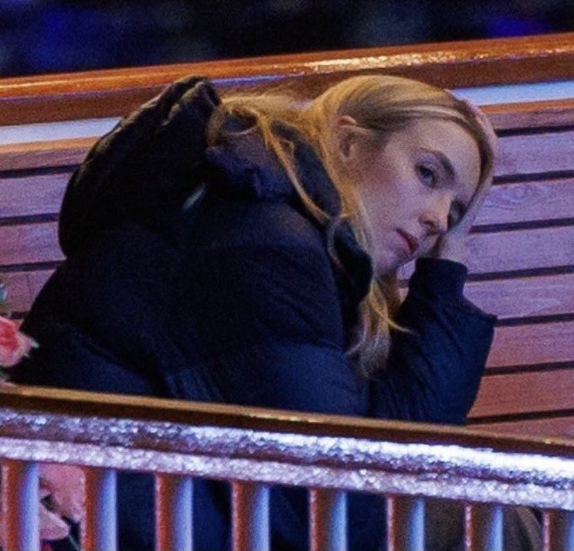 ItsMe_our's tweet photo. Did Laura Neal really not even think about how badly she wrote the ending for Villanelle when Jodie Comer herself was like that? The actress herself was left like that after filming. An entire fandom was devastated by this woman's writing. #KillingEve https://t.co/CKLxBJFgiQ