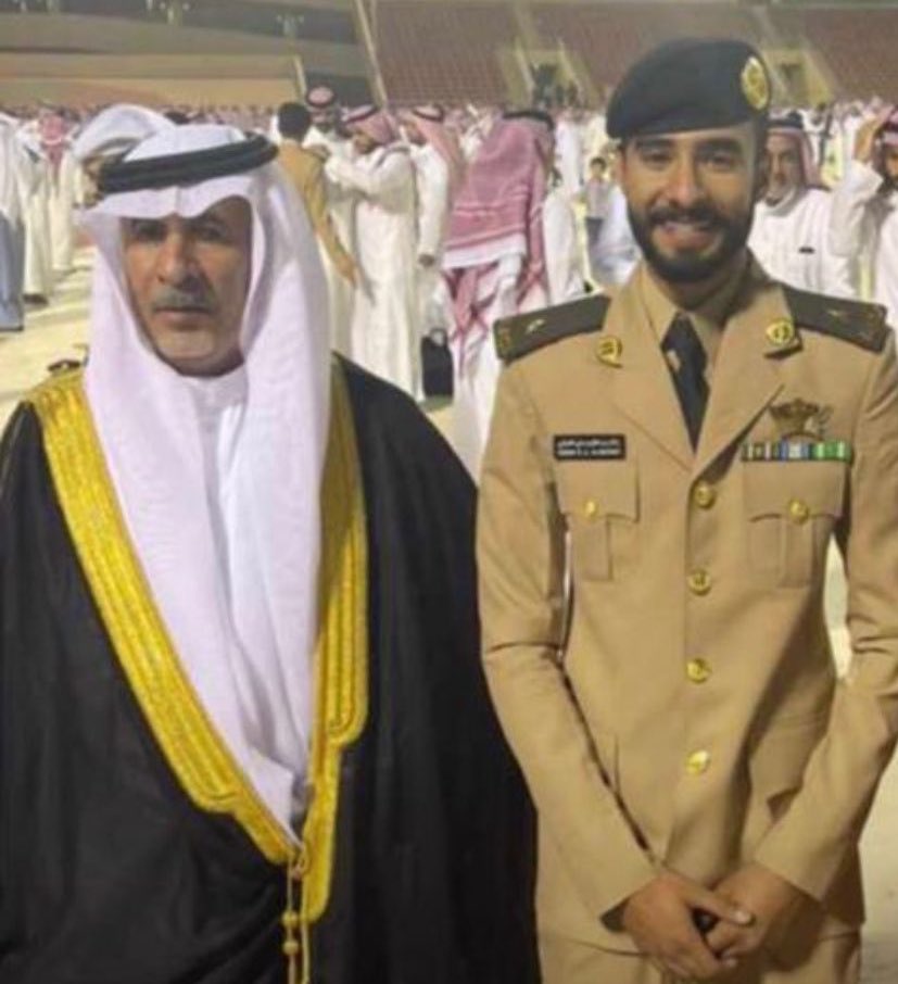 ALMTARFH's tweet photo. الف الف الف مبروك تخرج الملازم راكان نافع المطرفي من كلية الملك عبدالعزيز الحربية وعقبال المراتب العليا ان شاء الله اسأل الله ان يوفقه لخدمة دينة ووطنه ومليكه #المطارفة https://t.co/HEoOEdlww1