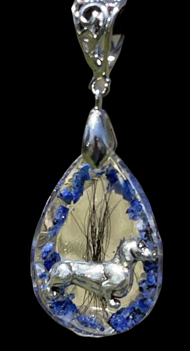 twinlukers's tweet photo. If your looking to remember your beloved fur baby!! Check us out https://t.co/Imycahe8gb #etsyfinds #etsy #cremation #petjewlery #keepsakes #SmallBusiness #jewelry #shopping https://t.co/qk8NjgSxGz
