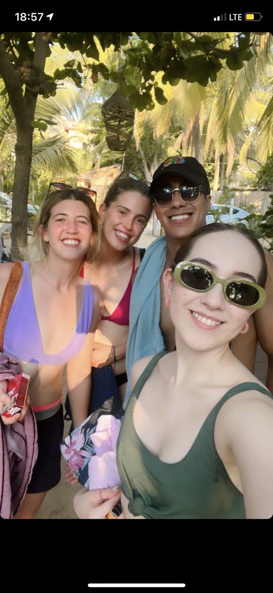 aina_coma's tweet photo. Diga-li felicitat, o com vulguis✨ https://t.co/pMCjI7tNVR