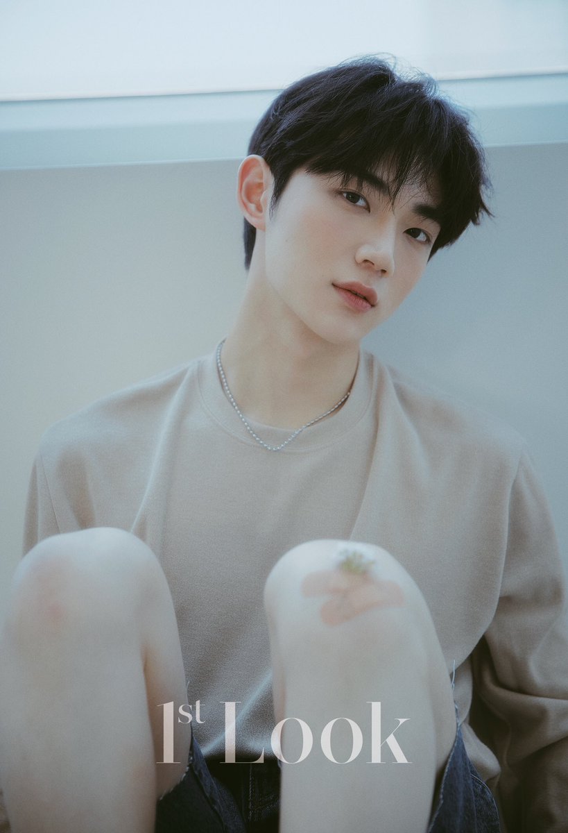 hubifeels's tweet photo. tô seriamente me questionando se esse homem existe mesmo ou se é miragem https://t.co/WxeSAZDQif