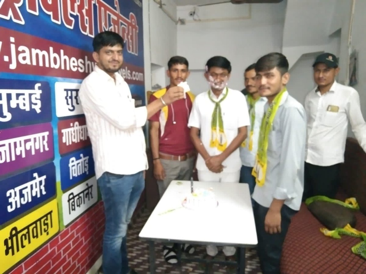 TeemHb's tweet photo. मेरे जन्मदिवस पर आपके आत्मीयता पूर्ण शुभकामना के लिये मैं हृदय की गहराइयों से धन्यवाद और आभार व्यक्त करता हूँ।
#HBDChellaramGodara
#RLPSanchore #RLPRajshathan 
@RLPINDIAorg @youth_rlp 
@Rlp4jalore @TeemHb https://t.co/g6Z8izq9pq